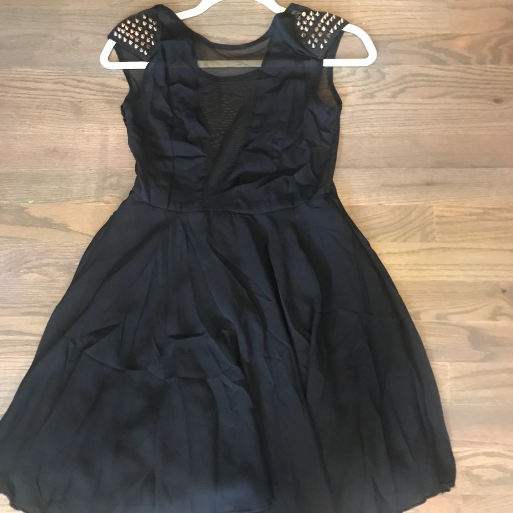 Small skater dress💕
